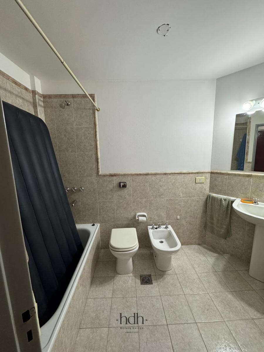 Apartment for Sale: 2 Bedrooms, 2 Bathrooms