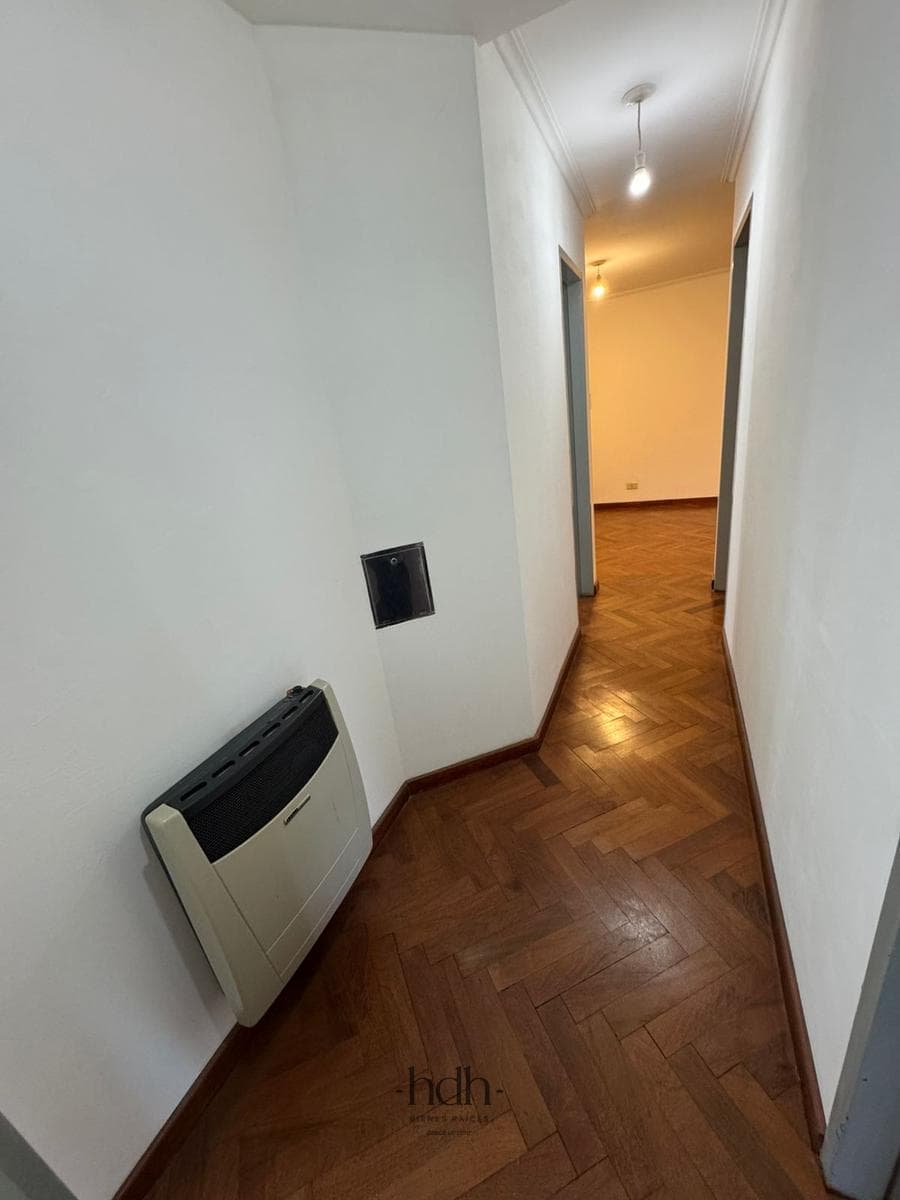 Apartment for Sale: 2 Bedrooms, 2 Bathrooms