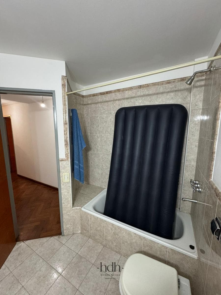 Apartment for Sale: 2 Bedrooms, 2 Bathrooms