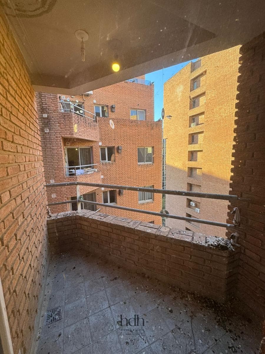 Apartment for Sale: 2 Bedrooms, 2 Bathrooms