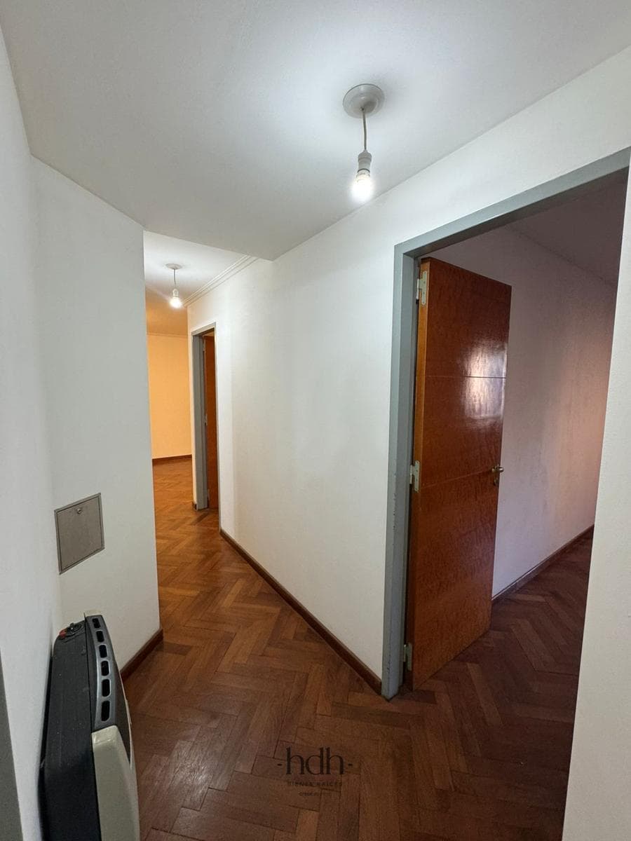 Apartment for Sale: 2 Bedrooms, 2 Bathrooms