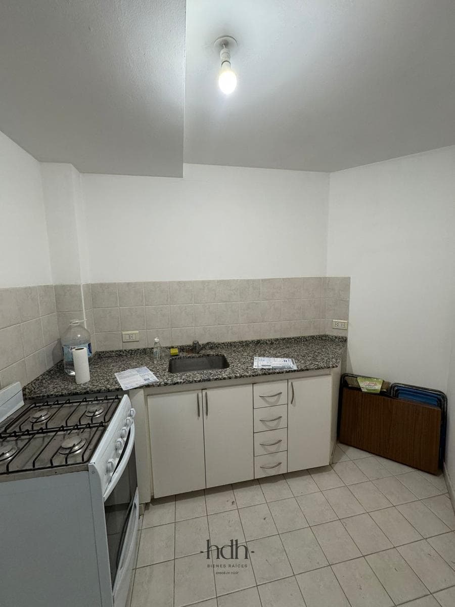 Apartment for Sale: 2 Bedrooms, 2 Bathrooms
