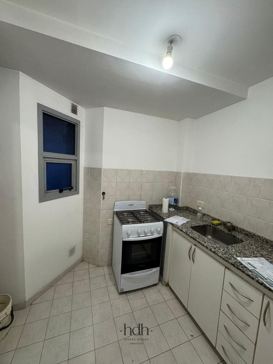 Apartment for Sale: 2 Bedrooms, 2 Bathrooms