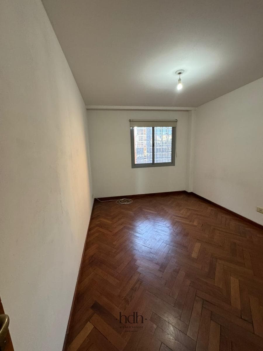 Apartment for Sale: 2 Bedrooms, 2 Bathrooms