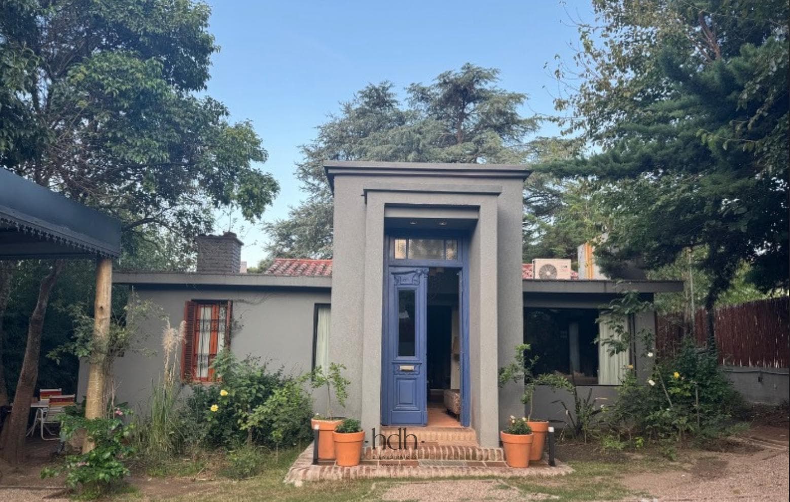 House for sale in Salsipuedes: 3 bedrooms, 3 bathrooms, pool