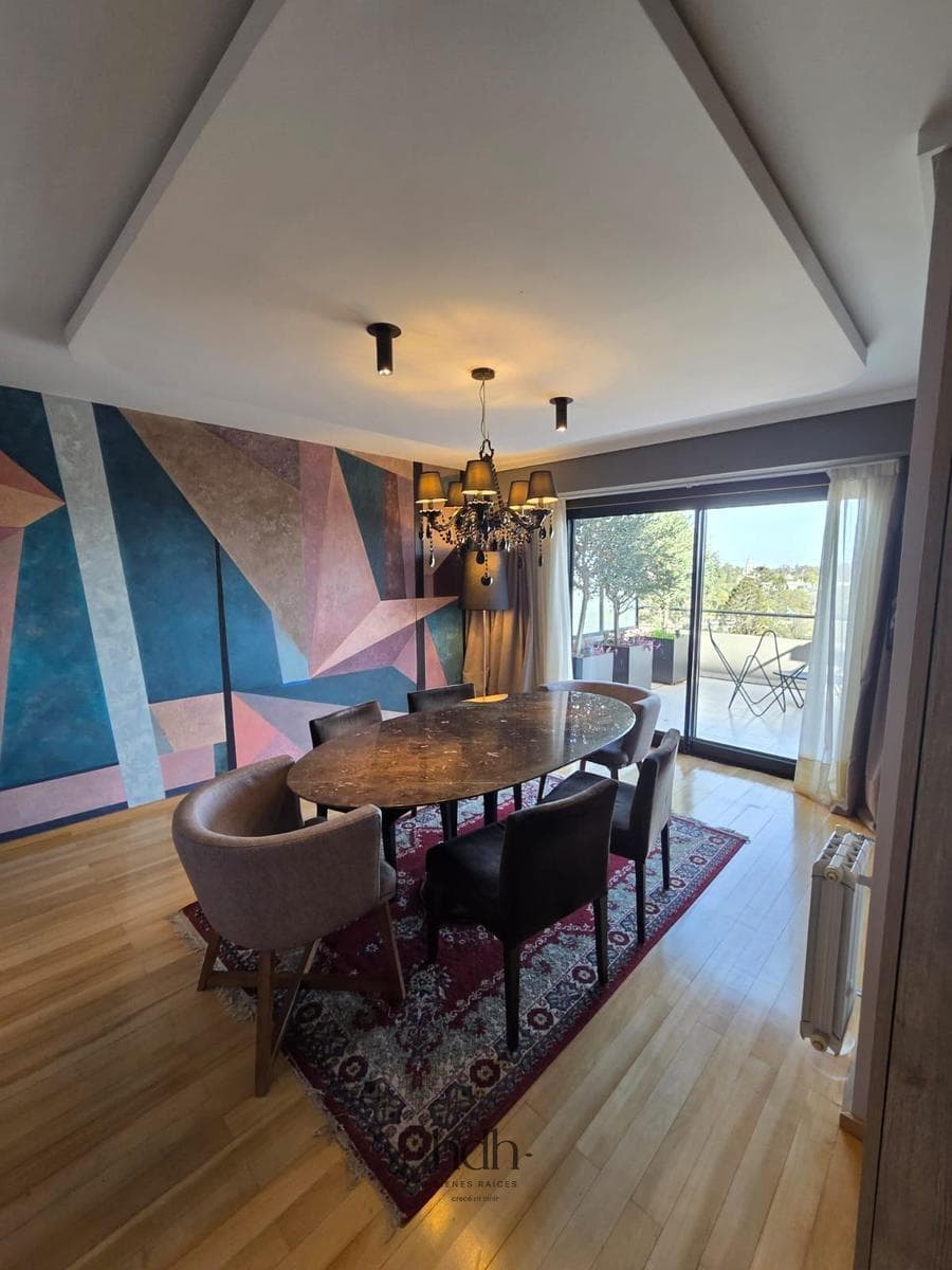 Apartment for Sale: 2-bedroom, 2-bathroom apartment with a terrace and garage