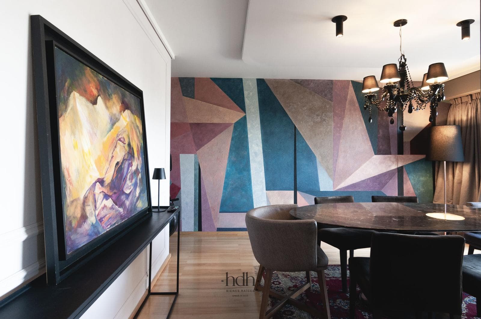 Apartment for Sale: 2-bedroom, 2-bathroom apartment with a terrace and garage