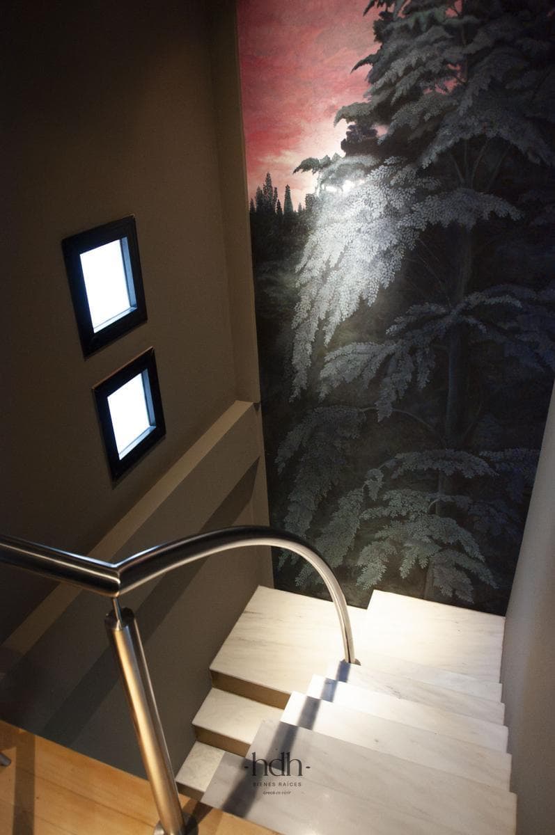 Apartment for Sale: 2-bedroom, 2-bathroom apartment with a terrace and garage