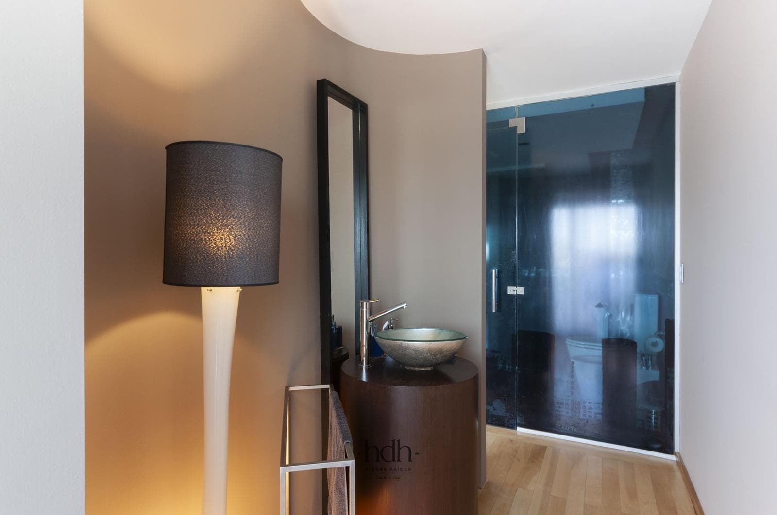 Apartment for Sale: 2-bedroom, 2-bathroom apartment with a terrace and garage