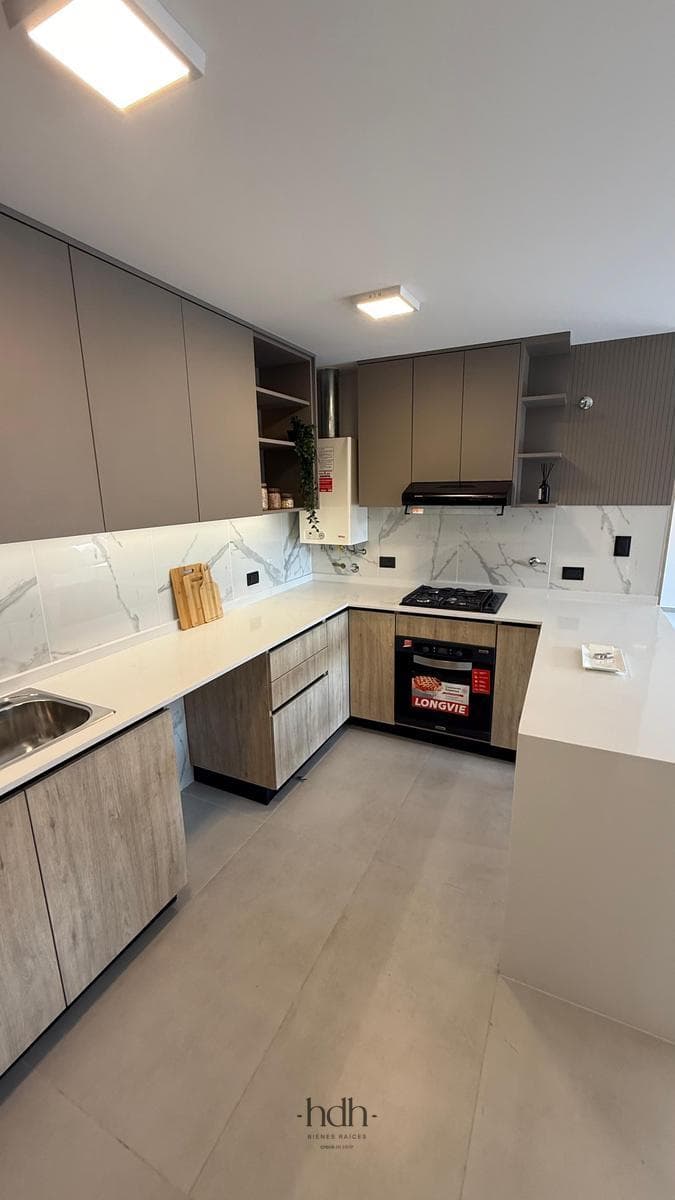 New apartment for sale in Córdoba: 3 bedrooms, 3 bathrooms, with amenities—TORRE AURUS