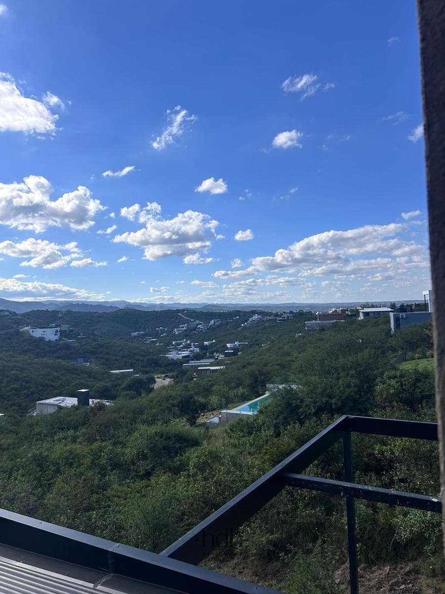 House for sale in La Deseada: 3 bedrooms, 3 bathrooms, with 24-hour security