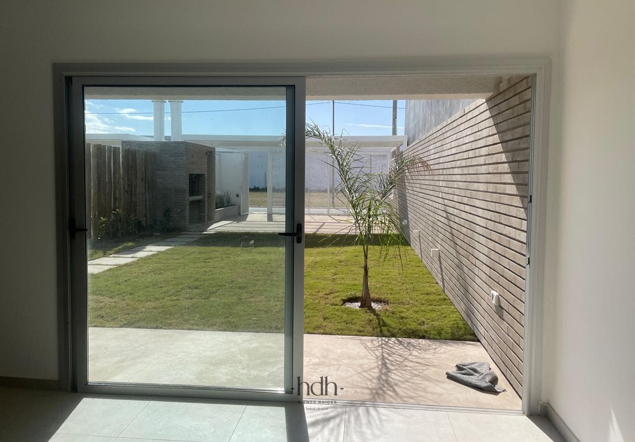 House for Sale in Colinas de Manantiales: 2 bedrooms, 1 bathroom, with a patio