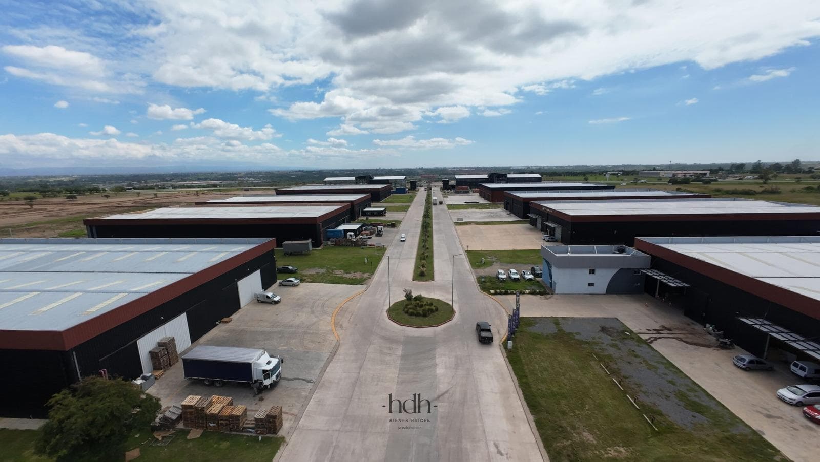 600 m² warehouse for rent in Córdoba City, Polo 52