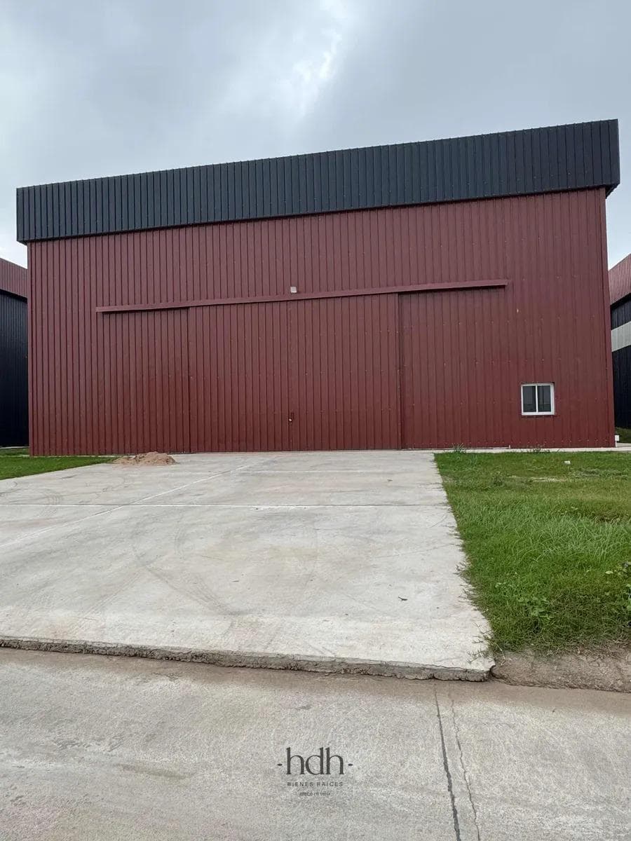 600 m² warehouse for rent in Córdoba City, Polo 52