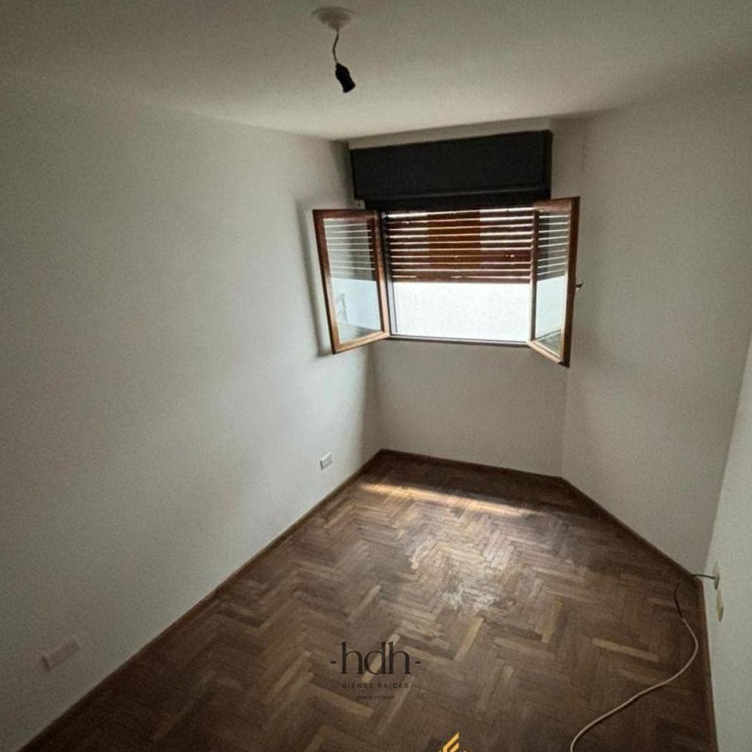 2-Bedroom Apartment for Sale in the Alberdi Neighborhood