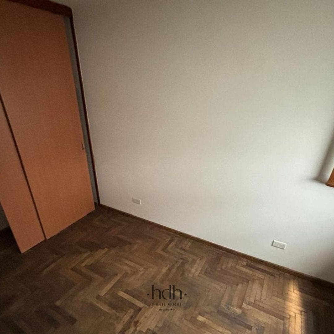 2-Bedroom Apartment for Sale in the Alberdi Neighborhood