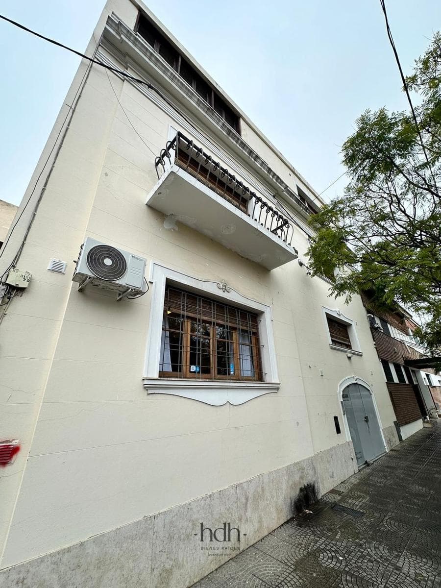 Mansion for sale—great investment opportunity in the General Paz neighborhood