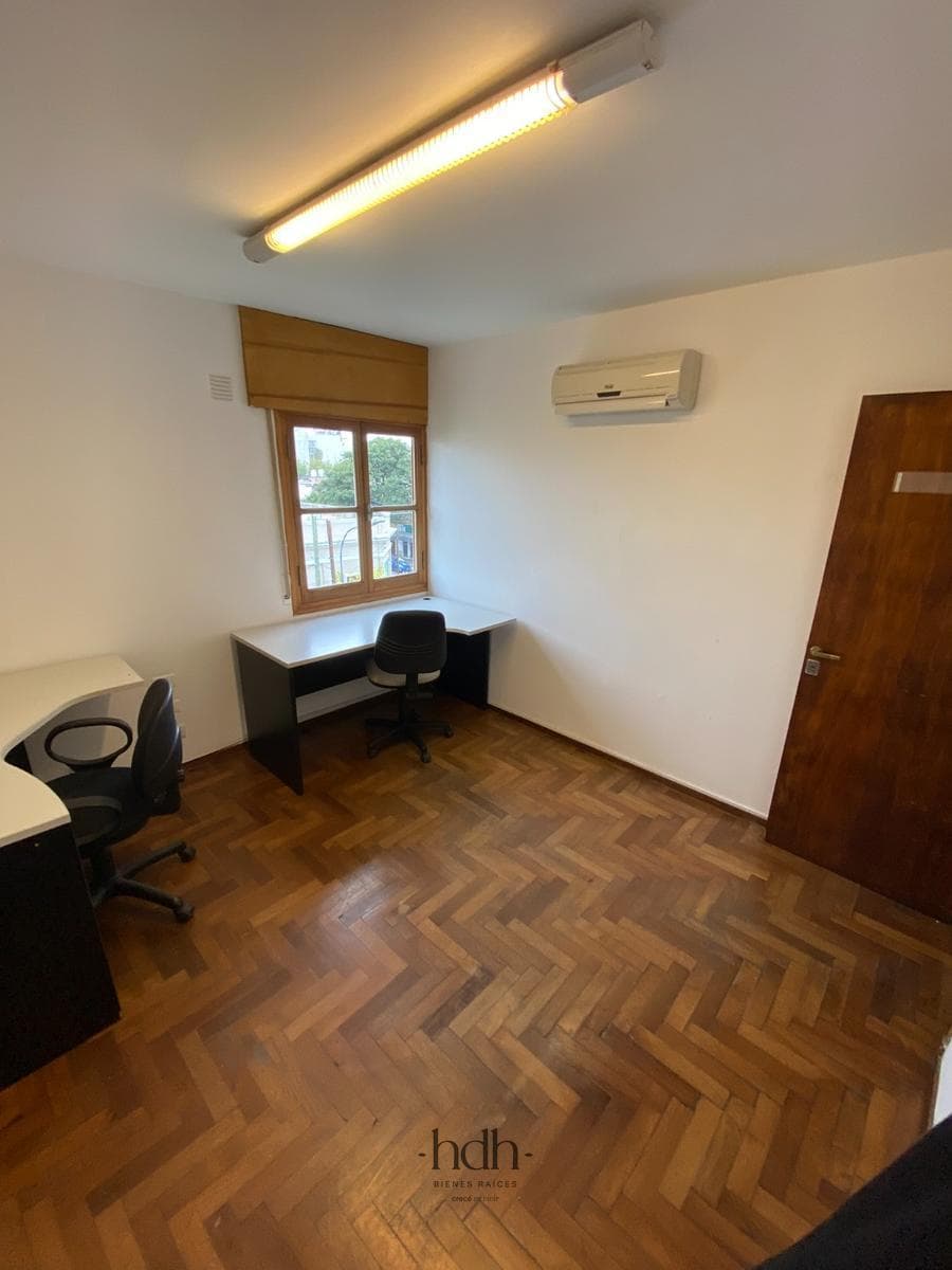 Mansion for sale—great investment opportunity in the General Paz neighborhood