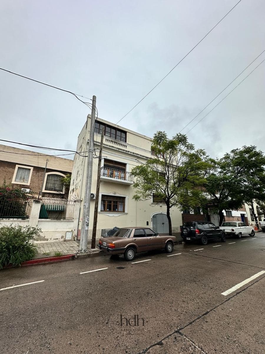 Mansion for sale—great investment opportunity in the General Paz neighborhood