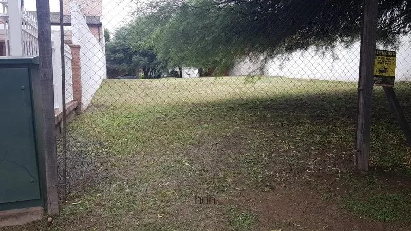 Land for Sale in Jardines del Jockey, 375 m²