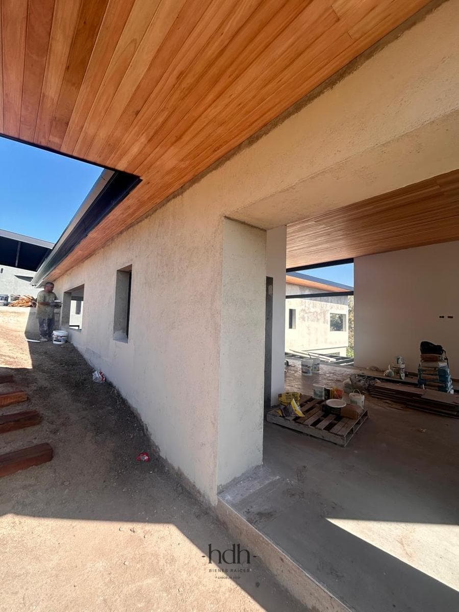 Brand-New House in Q2 with 3 Bedrooms