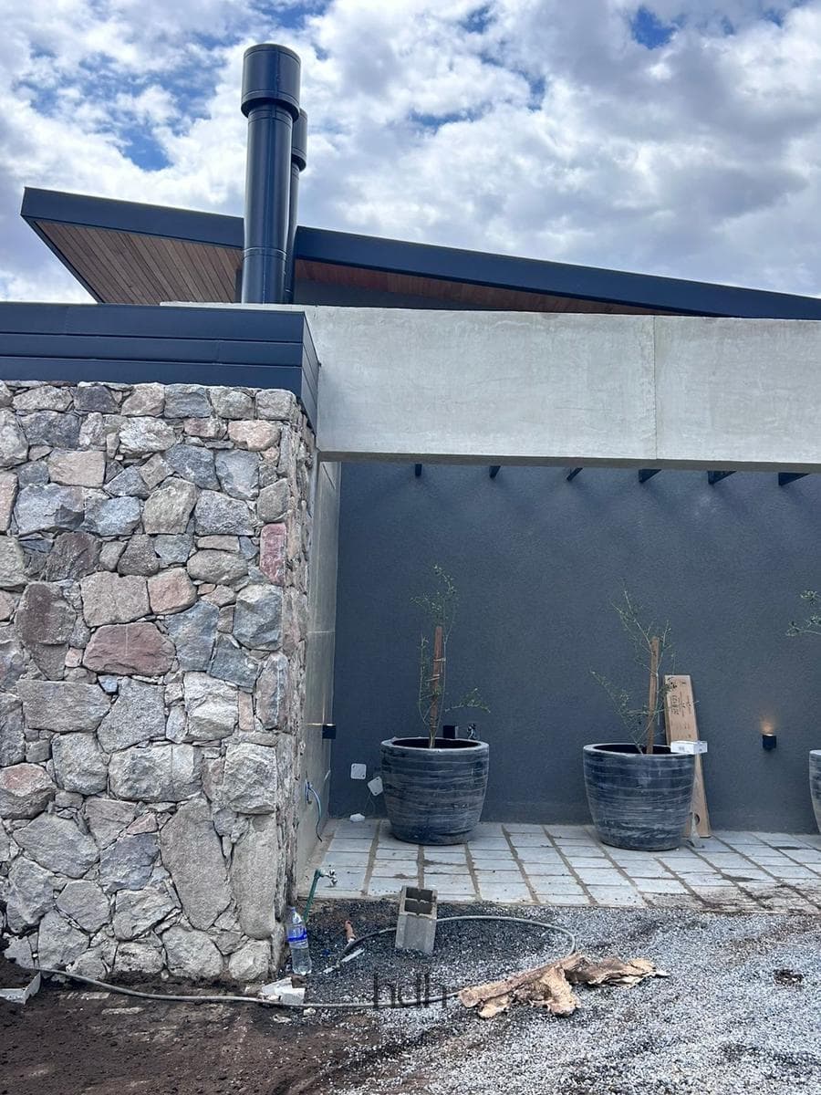 House for sale in Estancia Q2: 6 bedrooms, 6 bathrooms, with a pool