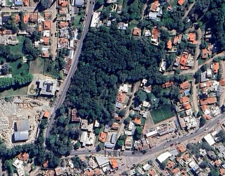 Strategically located lot in Rio Ceballos.