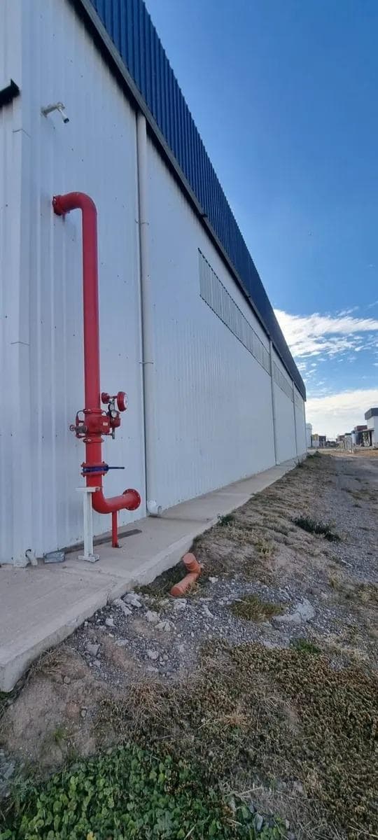 Warehouse for Sale in the Polo 52 Industrial Park, 3,046 m², Fully Equipped and with Financing Available