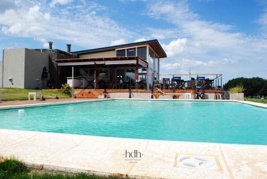 1,048 m² lot in Puerto del Águila Club Country Náutico - Los Molinos, Córdoba