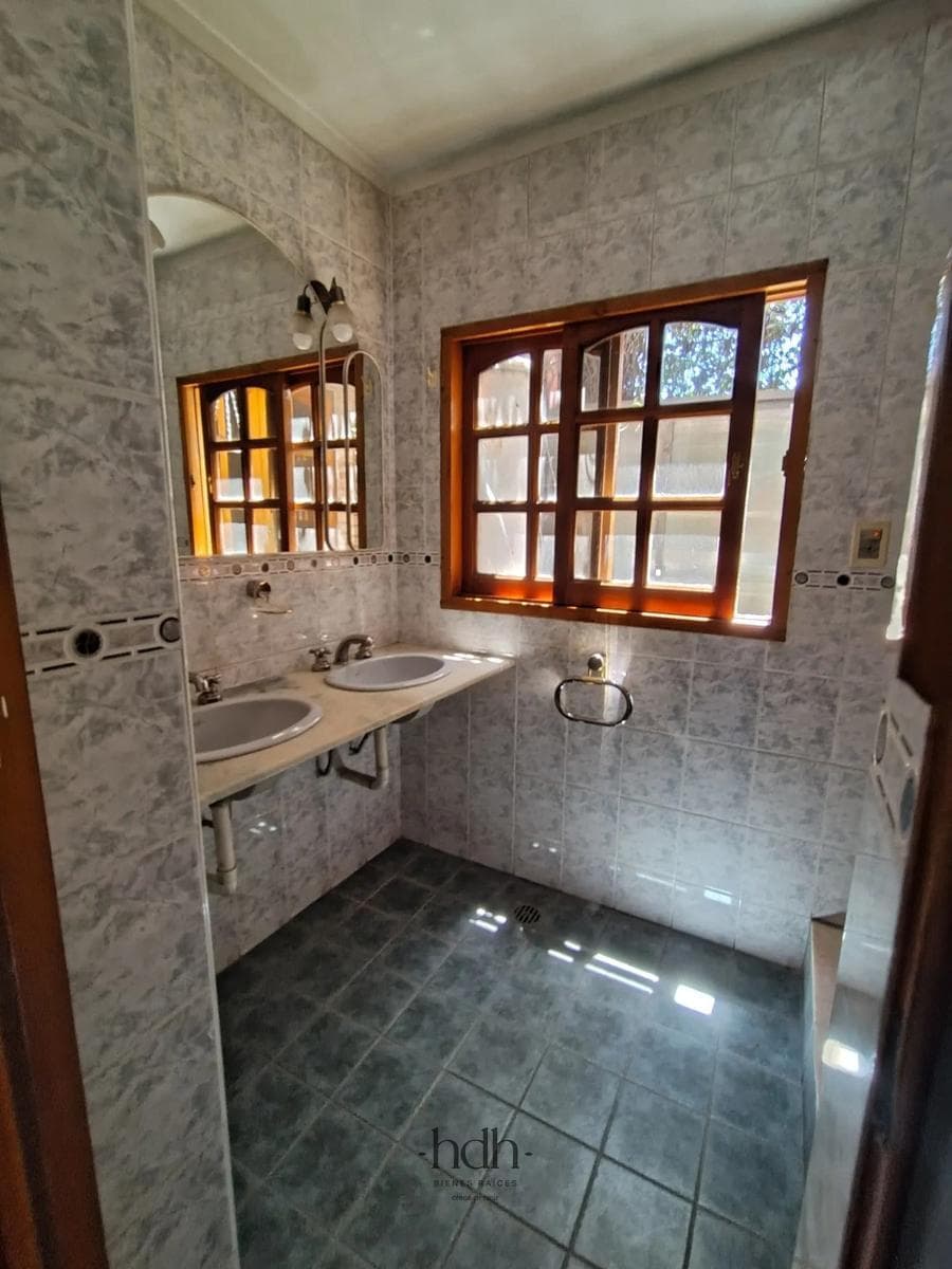 Duplex House for Sale in Villa Cabrera with 4 Bedrooms and Title Eligible for a Mortgage