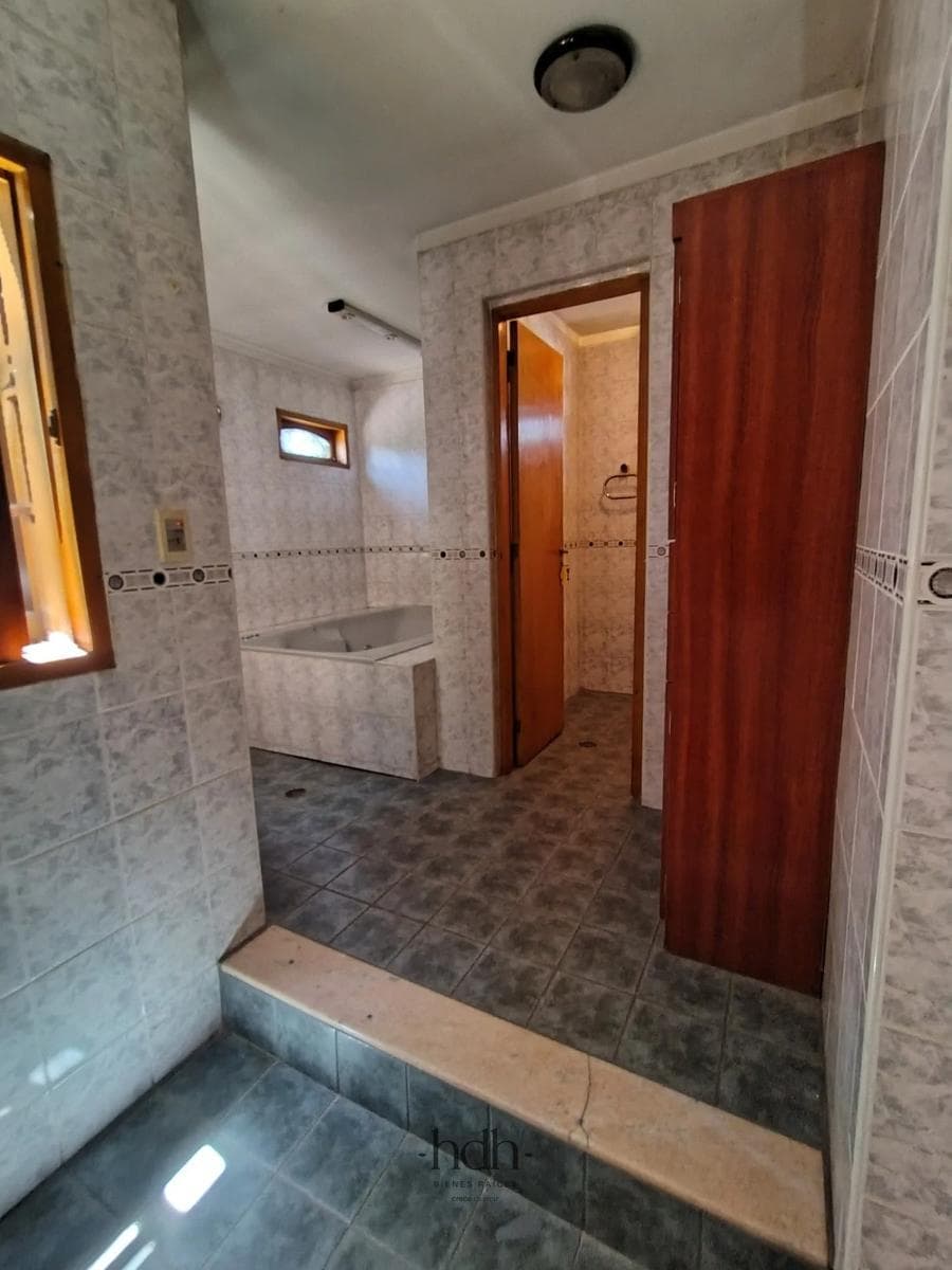 Duplex House for Sale in Villa Cabrera with 4 Bedrooms and Title Eligible for a Mortgage