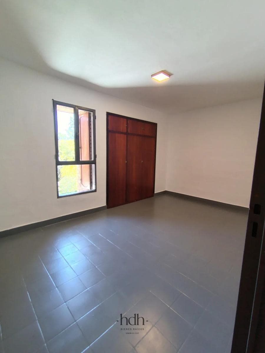 Duplex House for Sale in Villa Cabrera with 4 Bedrooms and Title Eligible for a Mortgage