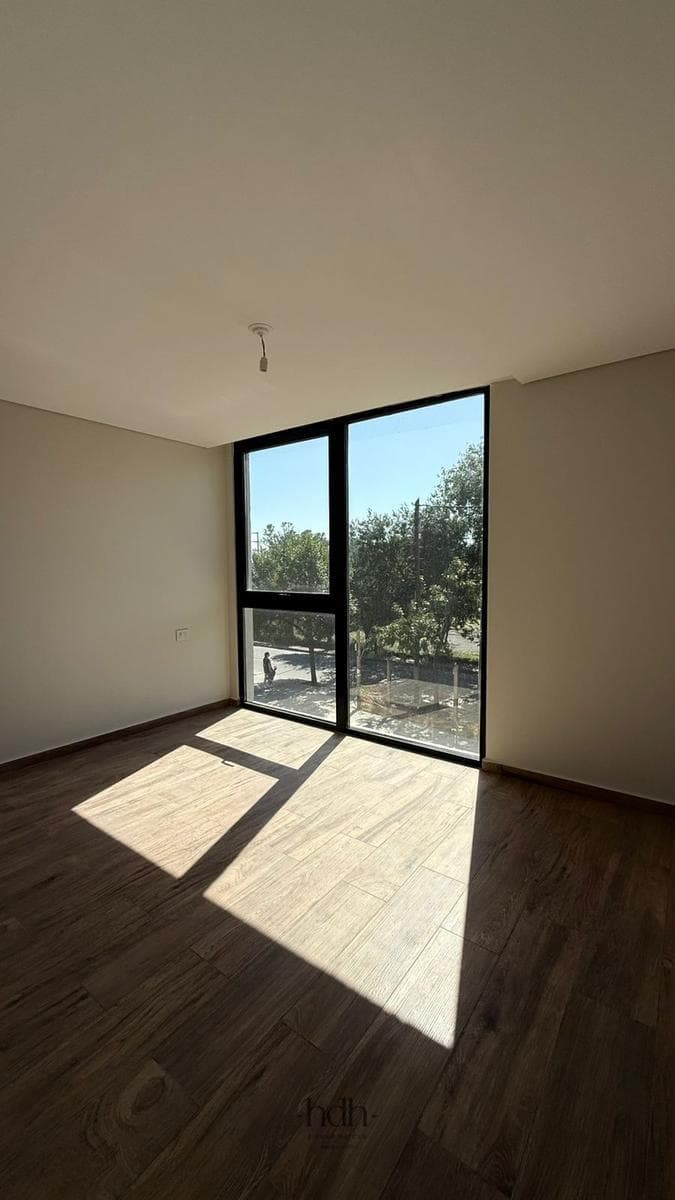 2-Bedroom, 2-Bathroom Apartment for Sale with Garage and Amenities at Opera Plaza