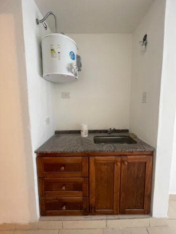1-Bedroom House for Sale with Garage in Observatorio