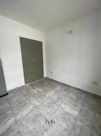 1-Bedroom House for Sale with Garage in Observatorio