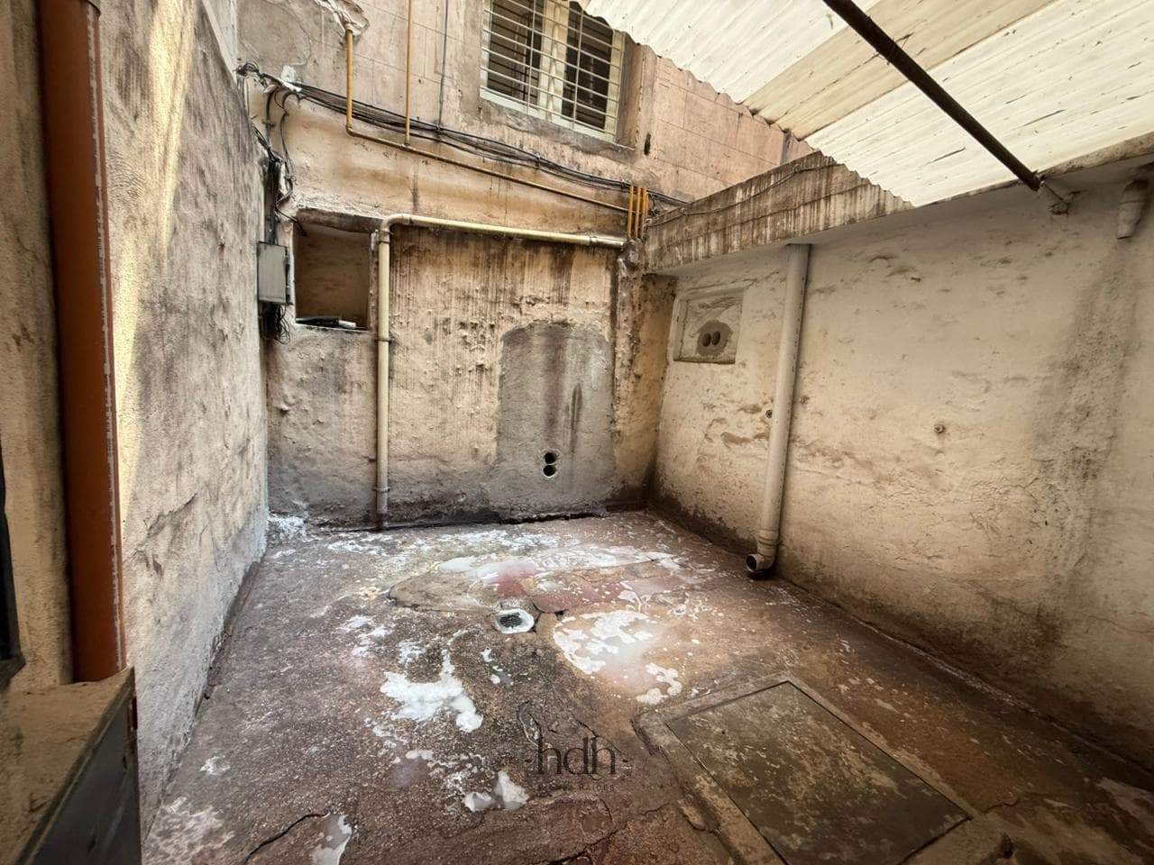 Historic Mansion for Sale in Nueva Córdoba for Commercial Use, with Deed and Blueprints