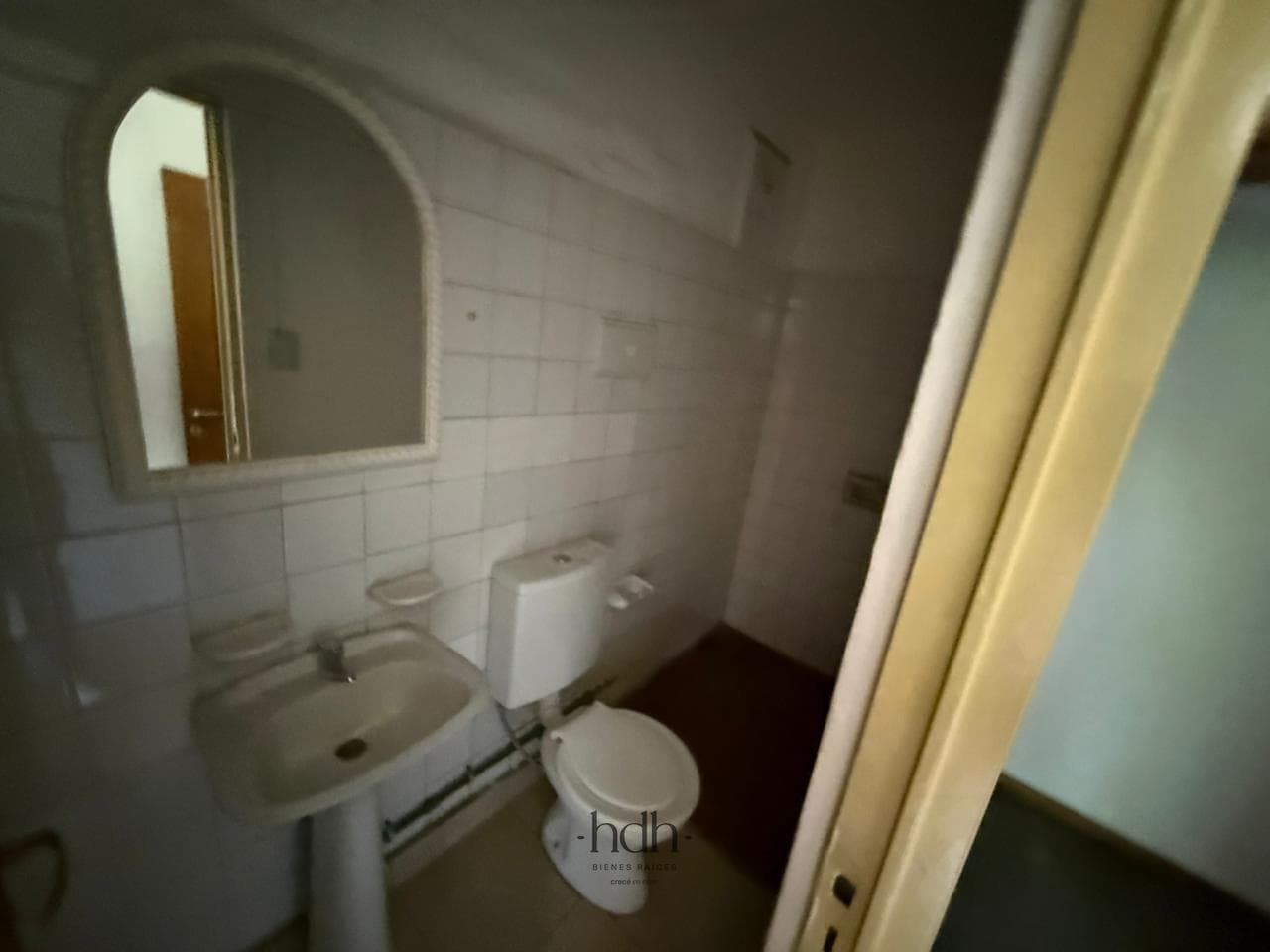 Historic Mansion for Sale in Nueva Córdoba for Commercial Use, with Deed and Blueprints