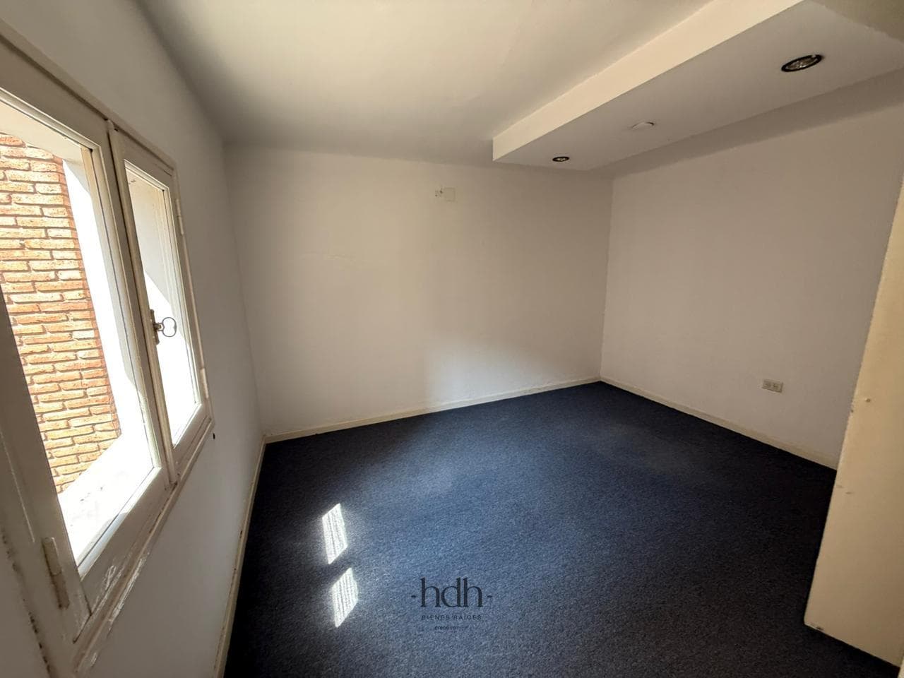 Historic Mansion for Sale in Nueva Córdoba for Commercial Use, with Deed and Blueprints
