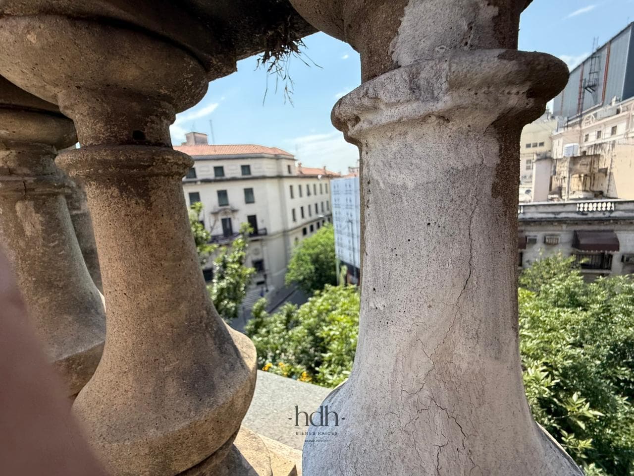 Historic Mansion for Sale in Nueva Córdoba for Commercial Use, with Deed and Blueprints