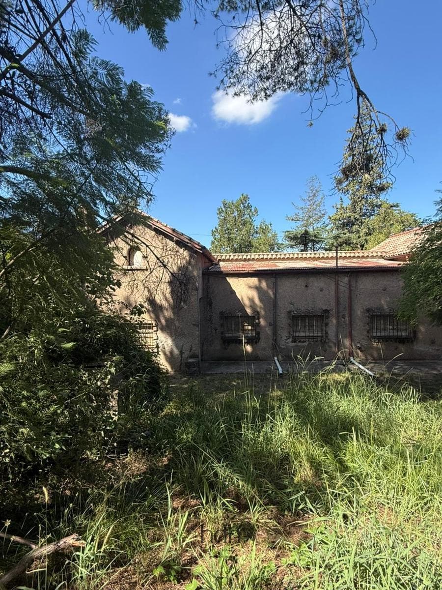 Historic House for Sale: Villa in Unquillo with 4 bedrooms and a large lot
