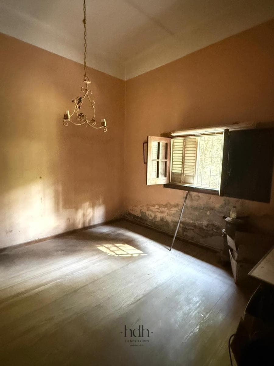 Historic House for Sale: Villa in Unquillo with 4 bedrooms and a large lot