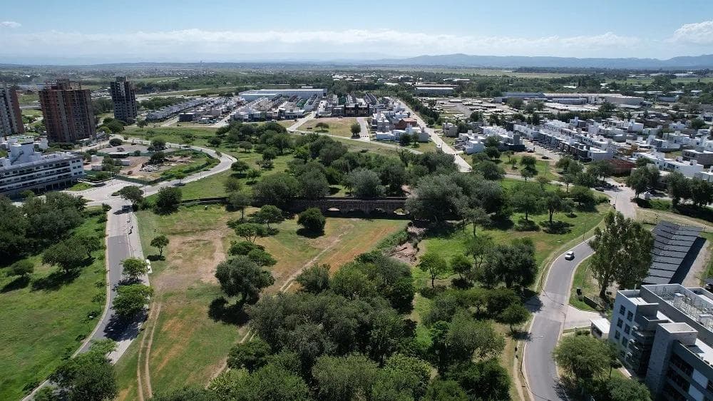 Lots for Sale in Brisas de Manantiales, 258 m²