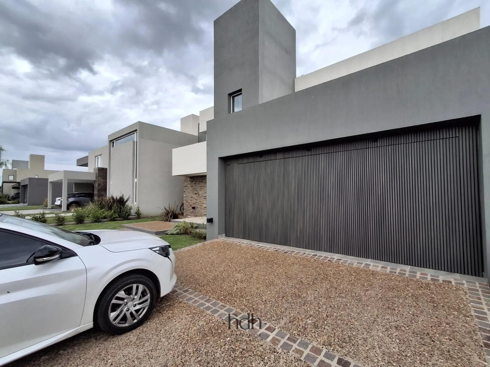 Luxury Home for Sale in Siete Soles: 3 Bedrooms, 2 Bathrooms, with Pool