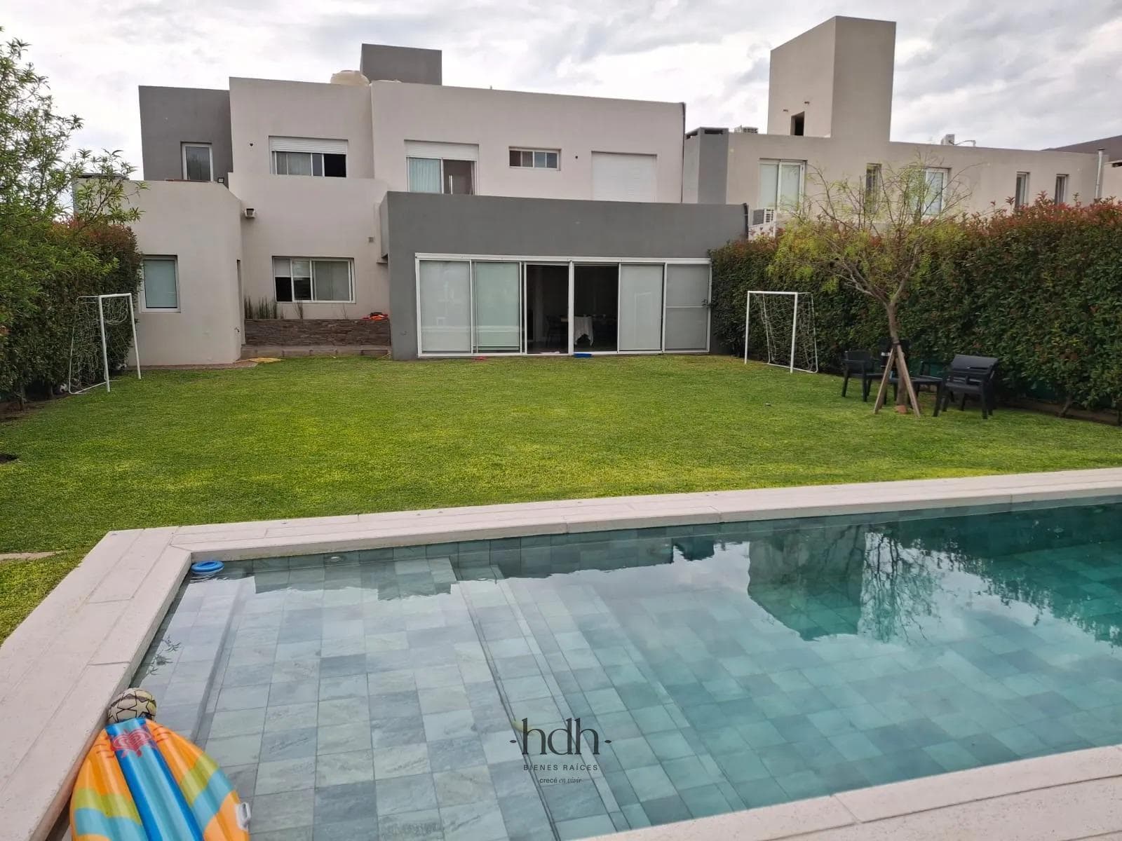 Luxury Home for Sale in Siete Soles: 3 Bedrooms, 2 Bathrooms, with Pool