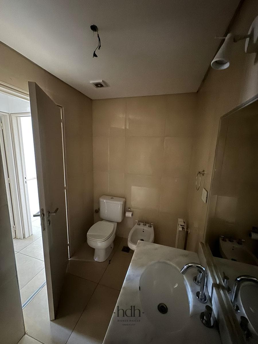 1-Bedroom Apartment for Sale with Balcony and Separate Kitchen in Fontana del Sur