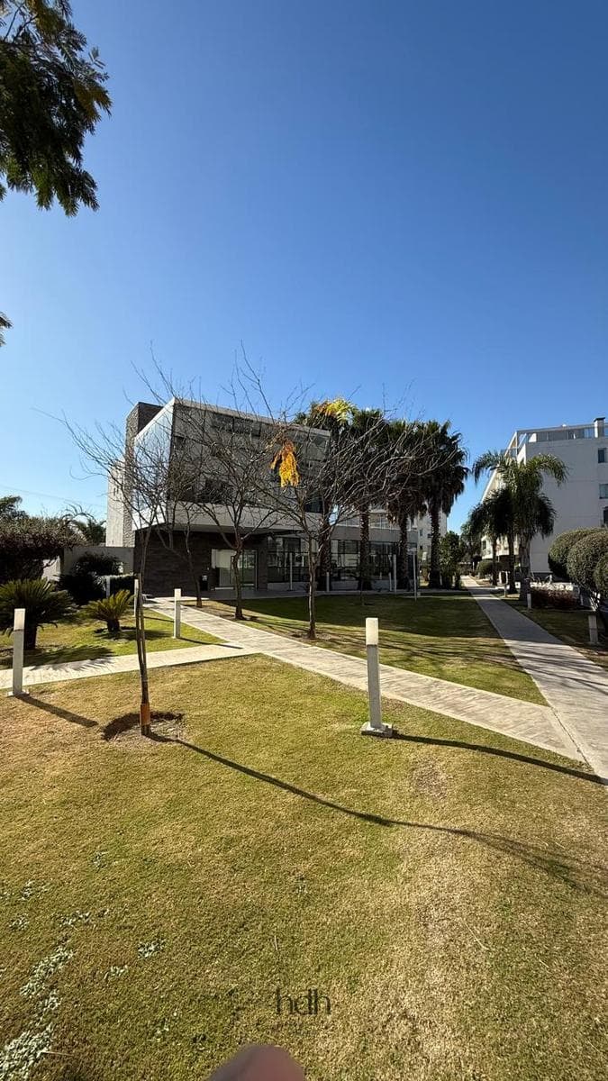 1-Bedroom Apartment for Sale with Balcony and Separate Kitchen in Fontana del Sur