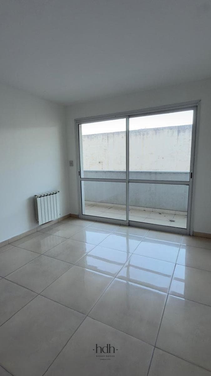 1-Bedroom Apartment for Sale with Balcony and Separate Kitchen in Fontana del Sur