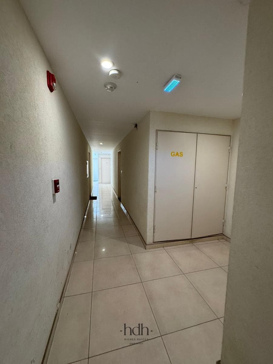 1-Bedroom Apartment for Sale with Balcony and Separate Kitchen in Fontana del Sur