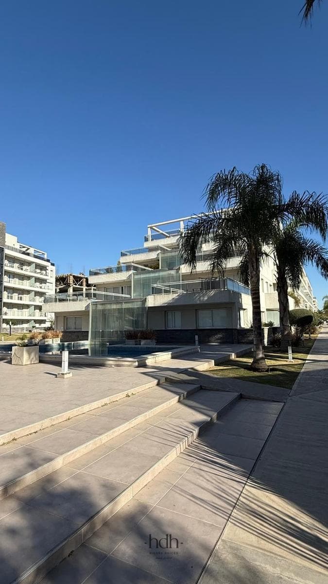 1-Bedroom Apartment for Sale with Balcony and Separate Kitchen in Fontana del Sur