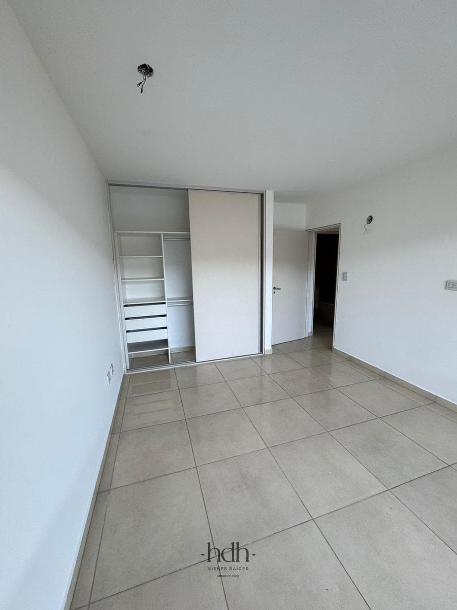 1-Bedroom Apartment for Sale with Balcony and Separate Kitchen in Fontana del Sur